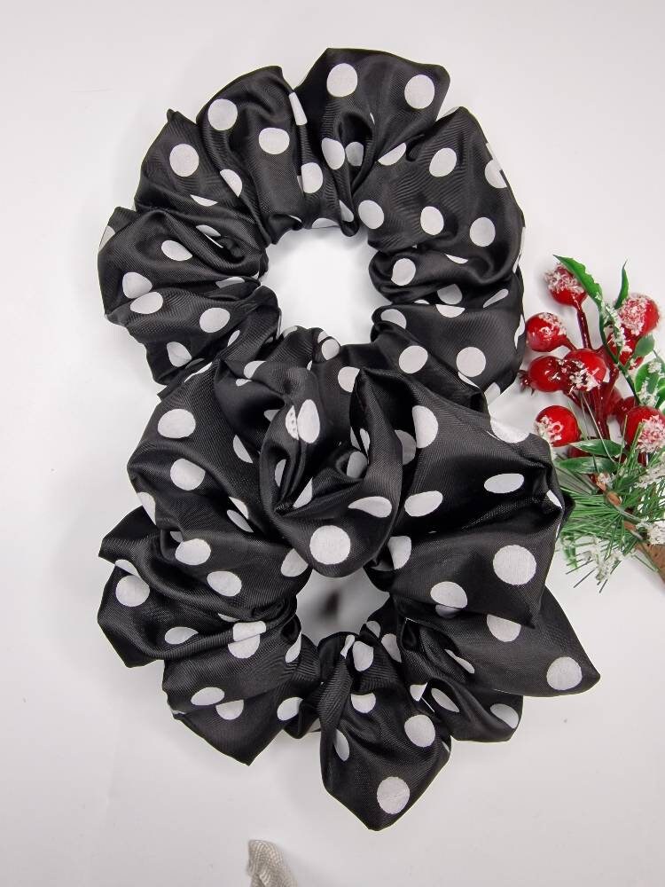 Hair Scrunchie – Black & White Polka Dot