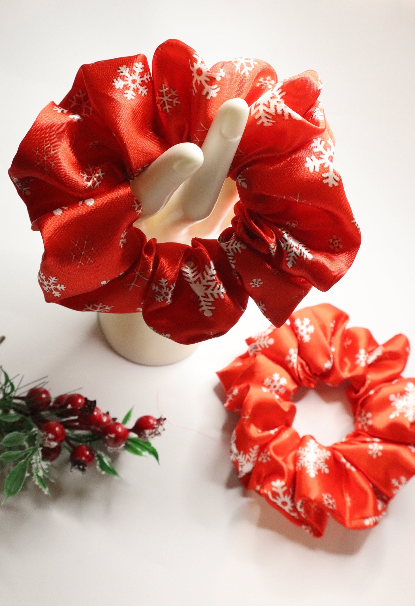 Satin scrunchie - Christmas Red and white snowflakes