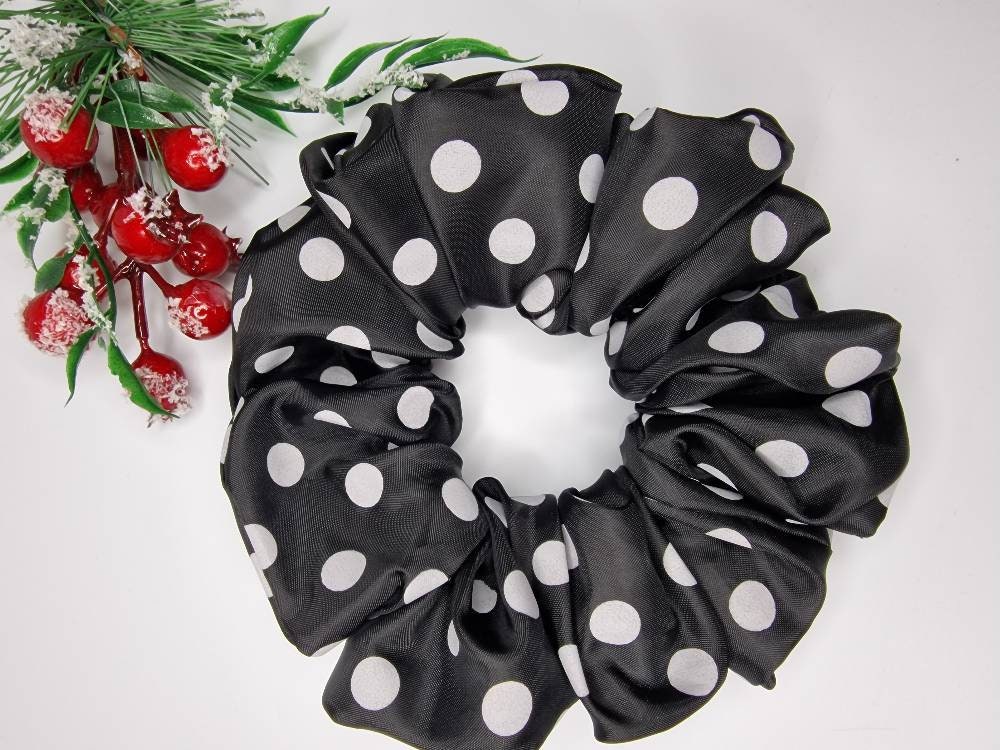 Hair Scrunchie – Black & White Polka Dot