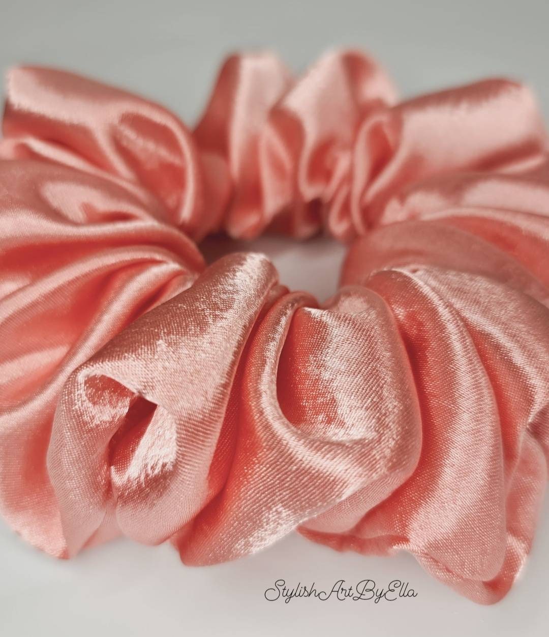 Satin scrunchie - Coral