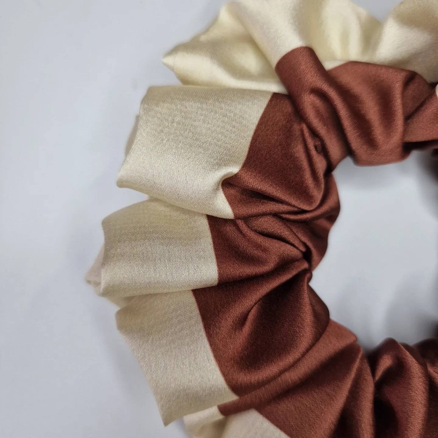Satin Scrunchie - brown cream
