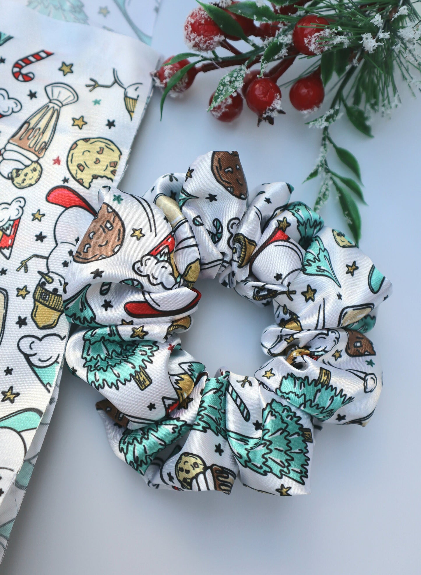 Satin scrunchie - Christmas design