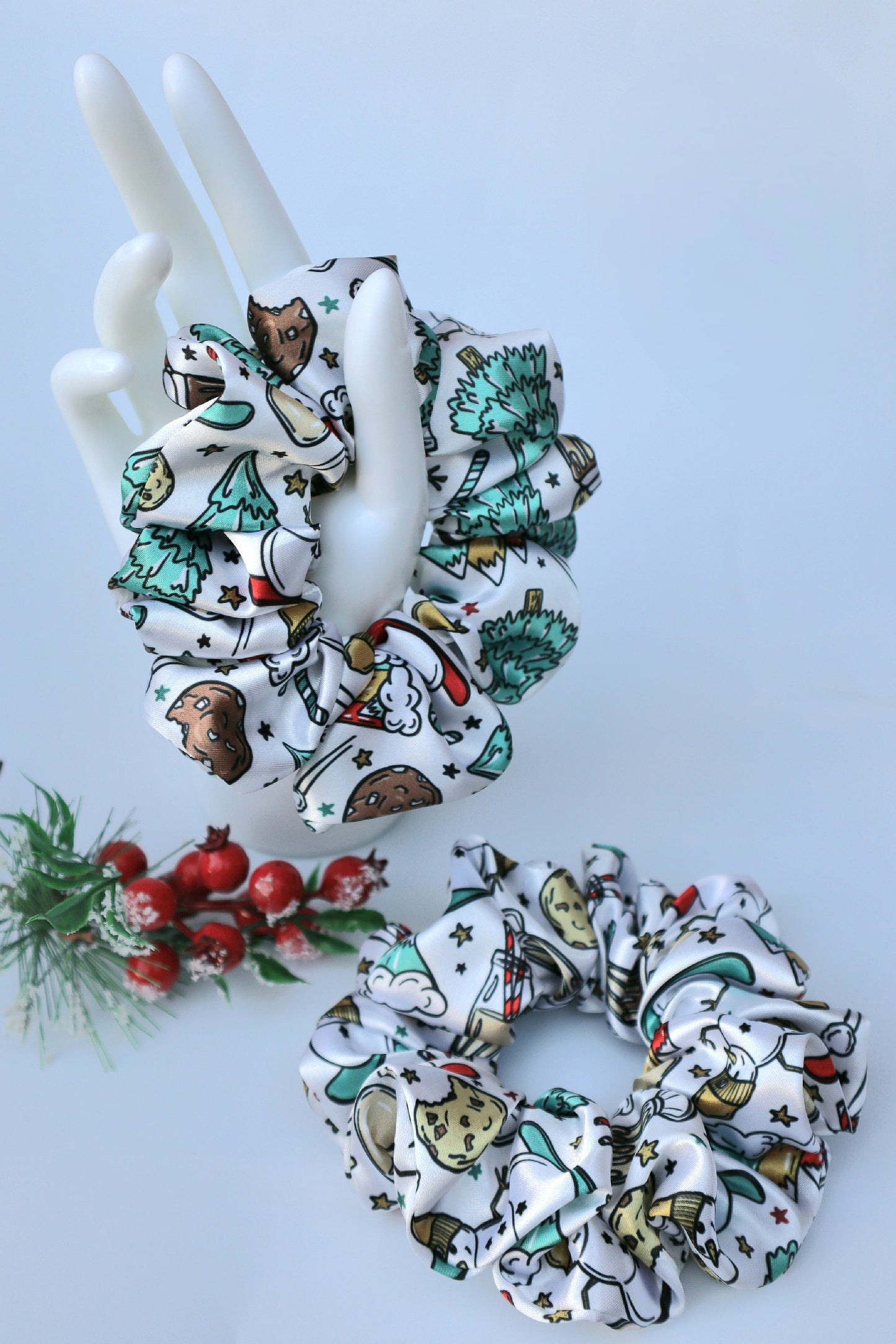 Satin scrunchie - Christmas design