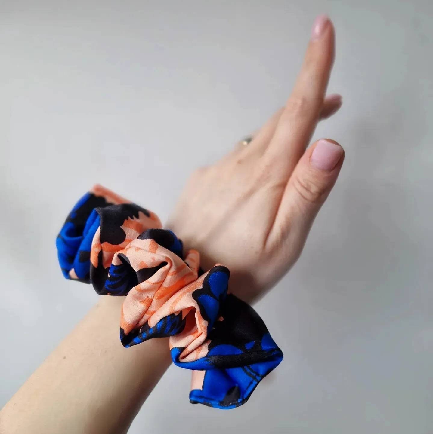 Satin scrunchie - crepe  blue , orange black flowers