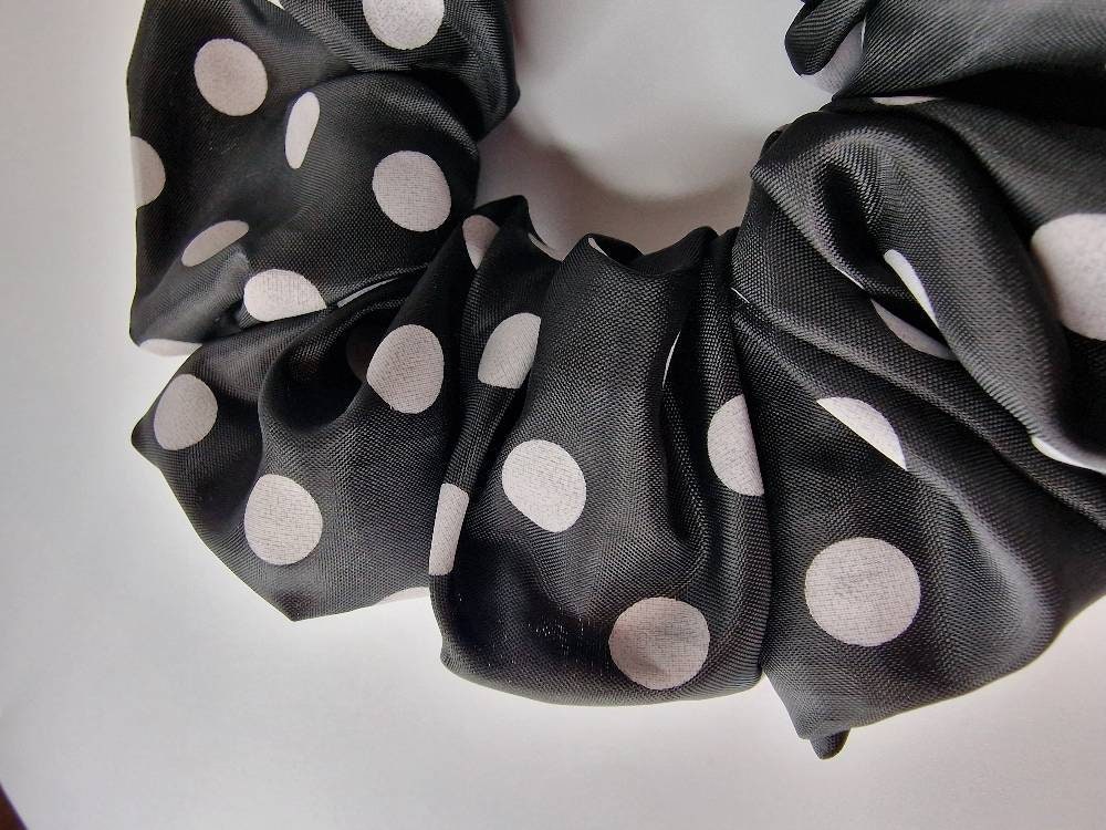 Hair Scrunchie – Black & White Polka Dot